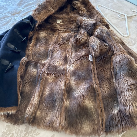 Woman’s size 14 hooded faux fur faux suede winter coat - Picture 3 of 7